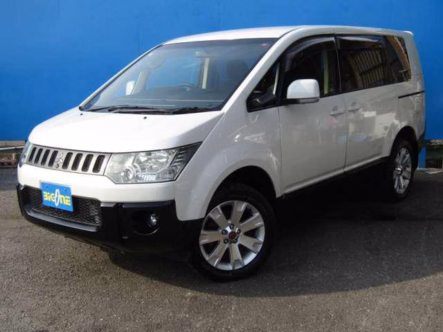 MITSUBISHI DELICA D:5