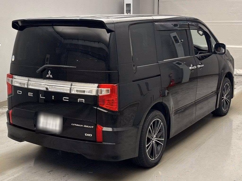 MITSUBISHI DELICA D:5