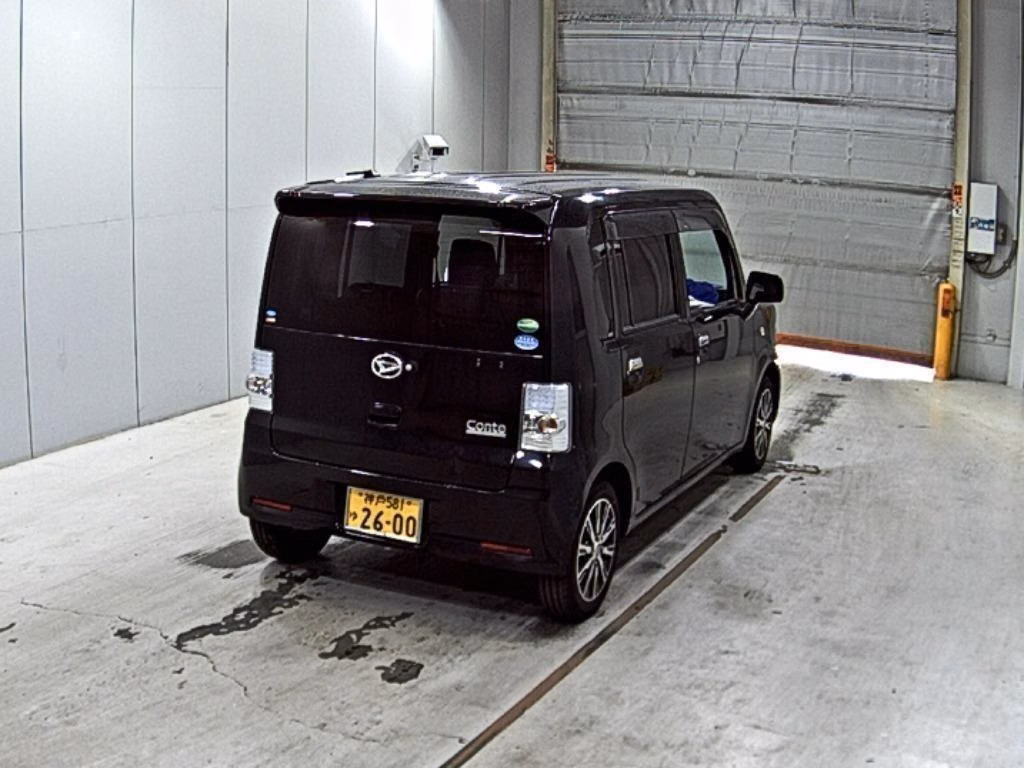 DAIHATSU MOVE CONTE