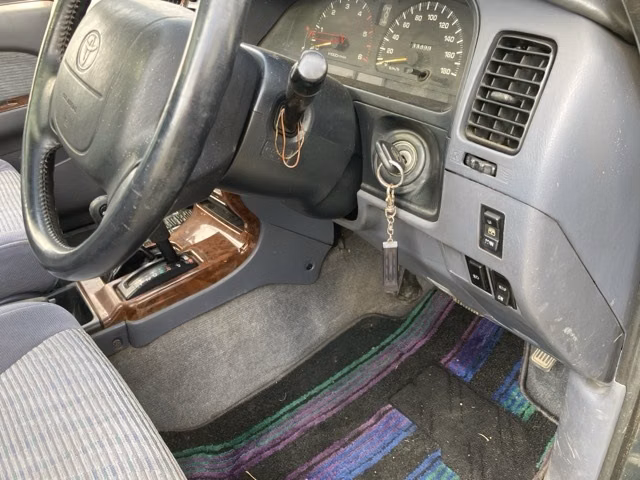TOYOTA HILUX SURF