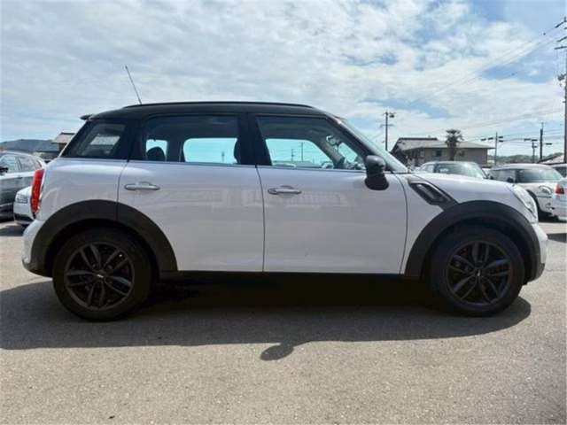 MINI CROSSOVER