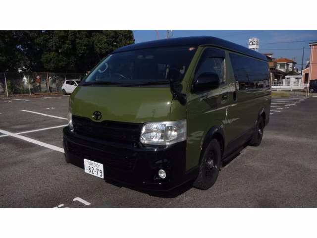 TOYOTA HIACE