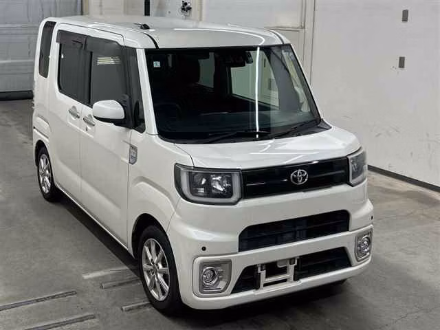 TOYOTA PIXIS MEGA