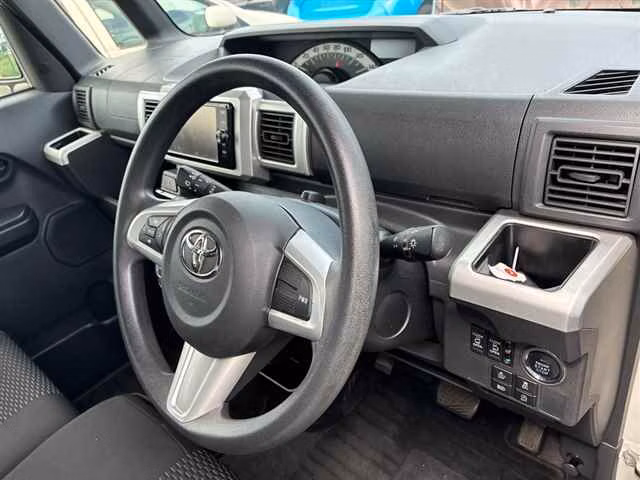TOYOTA PIXIS MEGA