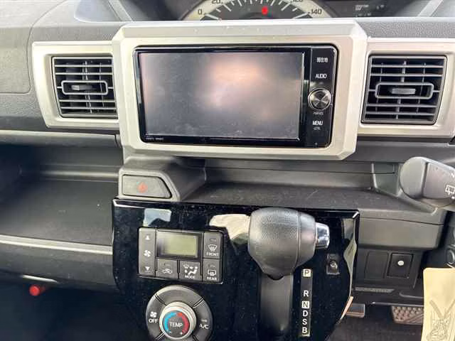 TOYOTA PIXIS MEGA