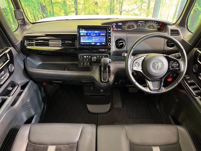 HONDA N-BOX