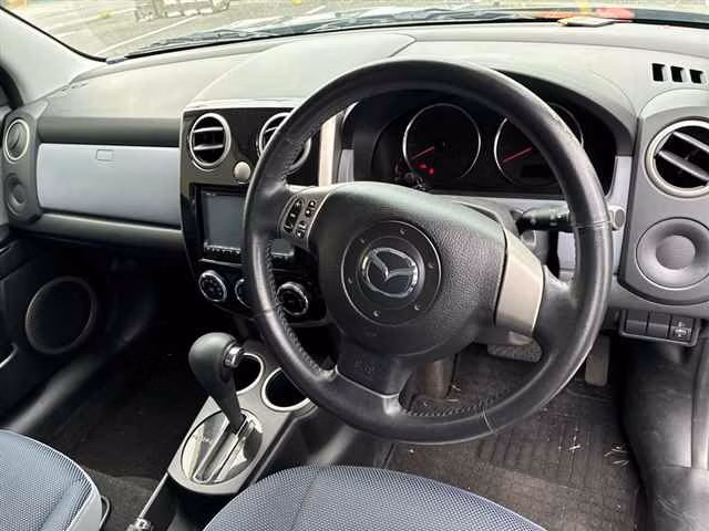 MAZDA VERISA