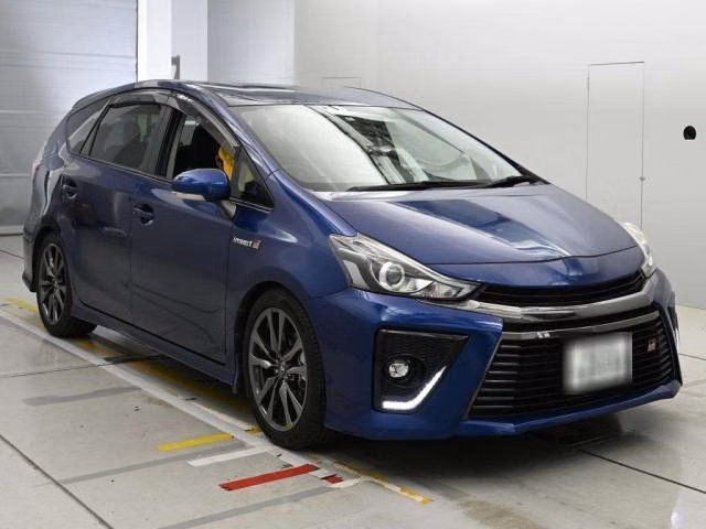 TOYOTA PRIUS ALPHA