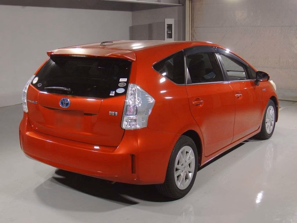 TOYOTA PRIUS ALPHA