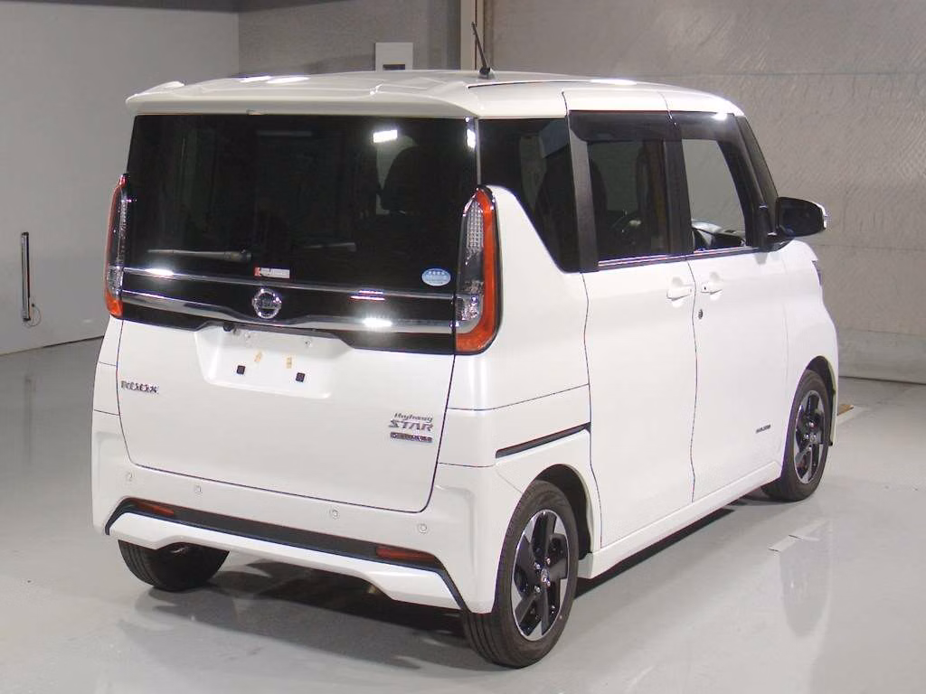 NISSAN ROOX