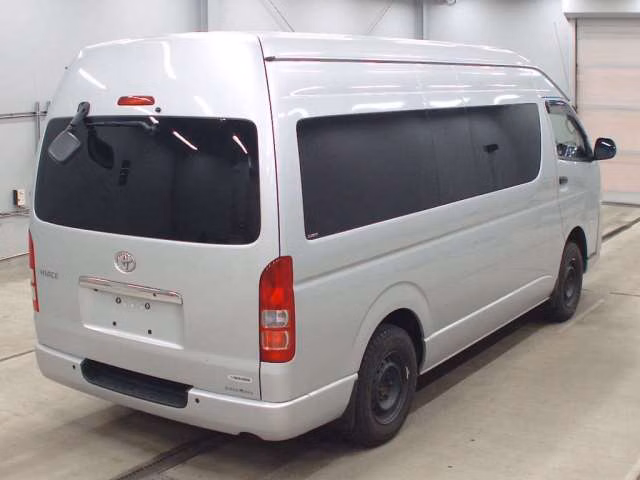 TOYOTA REGIUS ACE