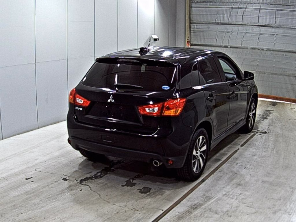 MITSUBISHI RVR