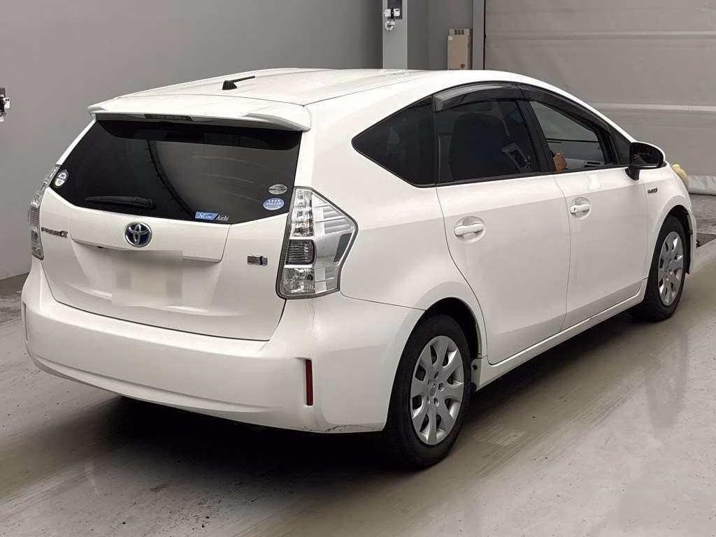 TOYOTA PRIUS ALPHA