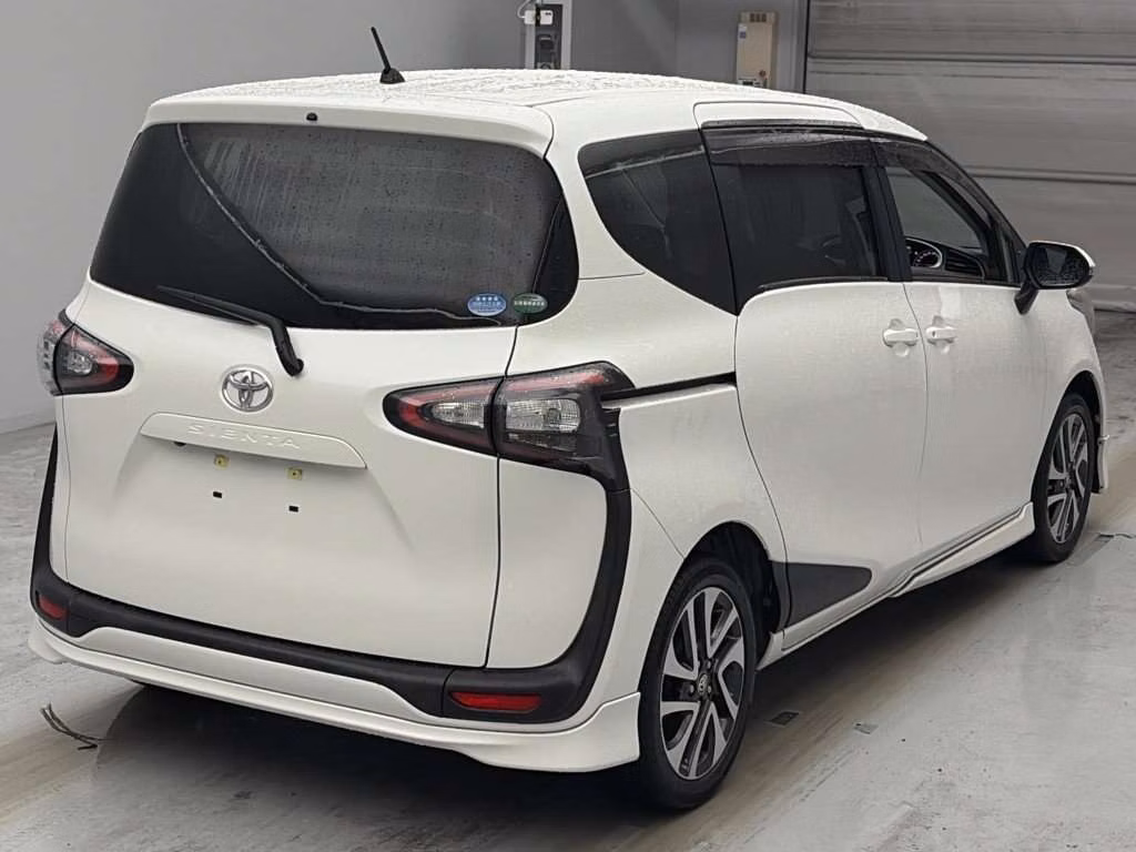 TOYOTA SIENTA