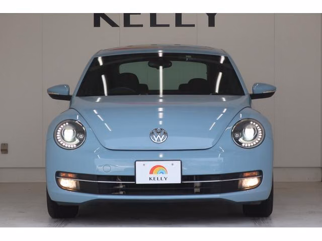 VOLKSWAGEN BEETLE