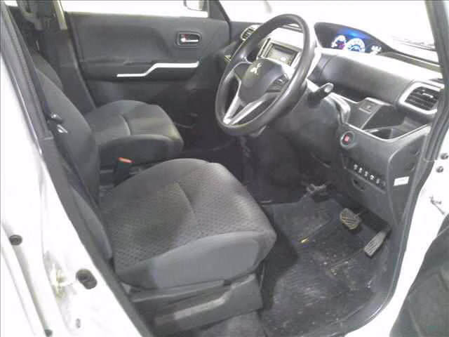 MITSUBISHI DELICA D:2