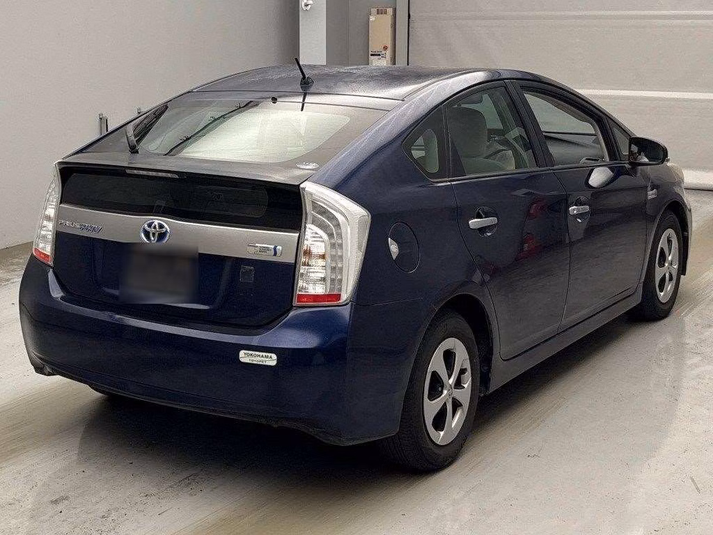 TOYOTA PRIUS PHV