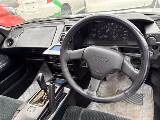 TOYOTA MR2