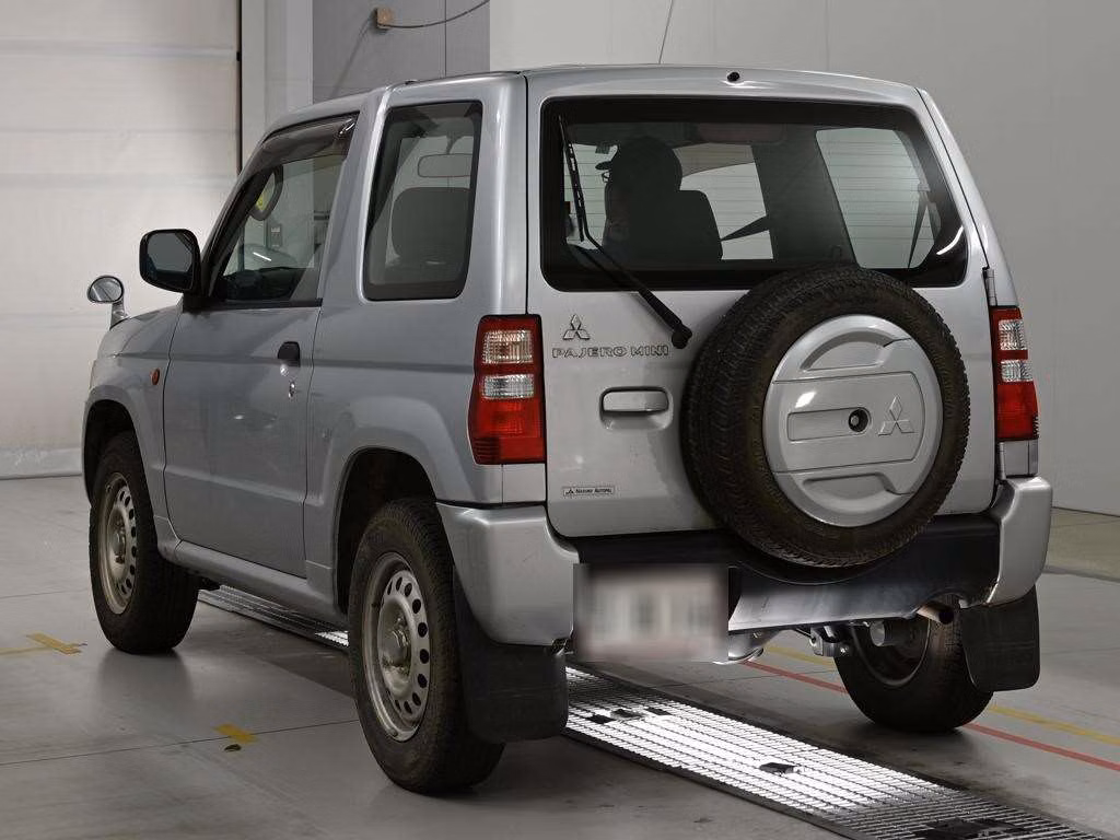 MITSUBISHI PAJERO MINI