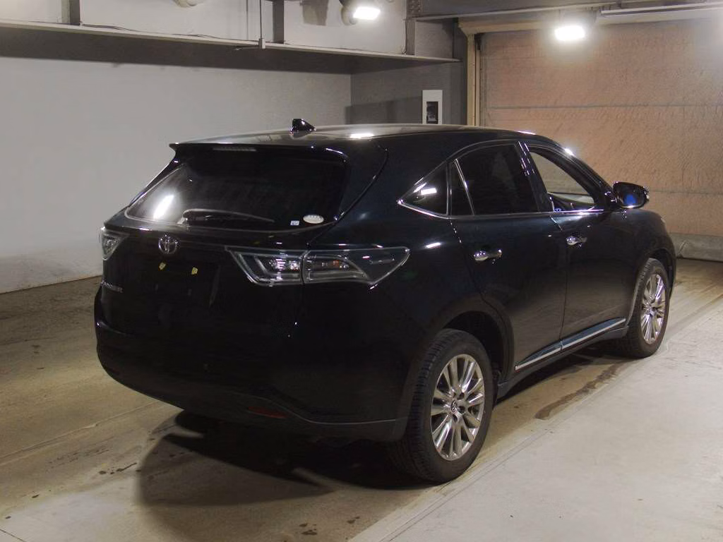 TOYOTA HARRIER