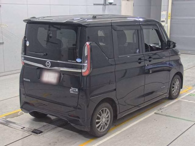 NISSAN ROOX