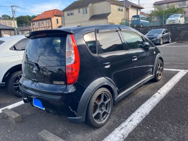 MITSUBISHI COLT
