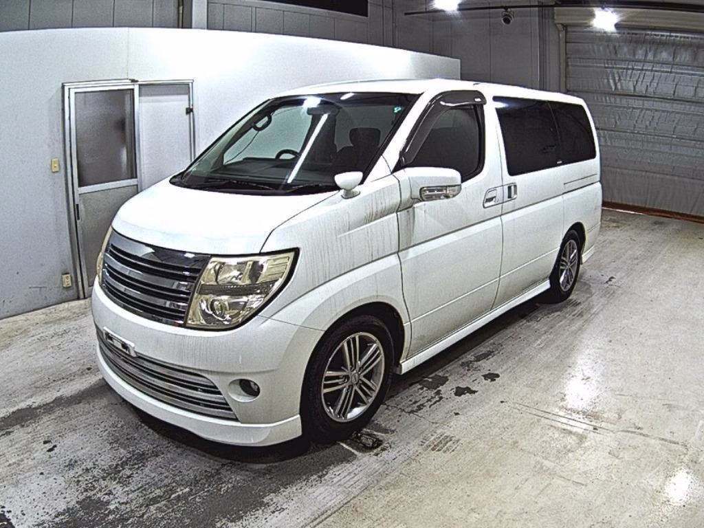 NISSAN ELGRAND