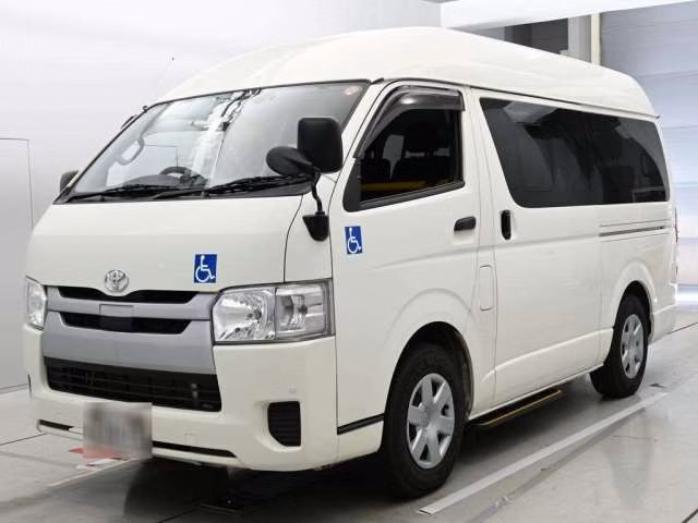 TOYOTA REGIUS ACE
