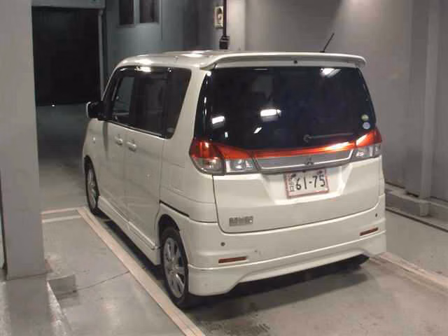 MITSUBISHI DELICA D:2