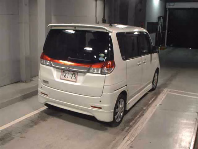 MITSUBISHI DELICA D:2