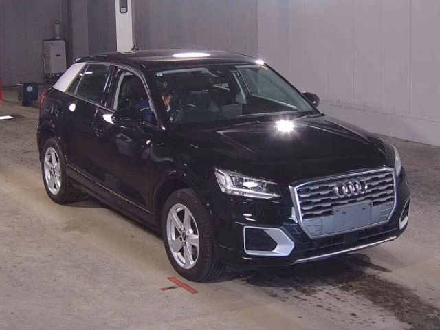 AUDI Q2