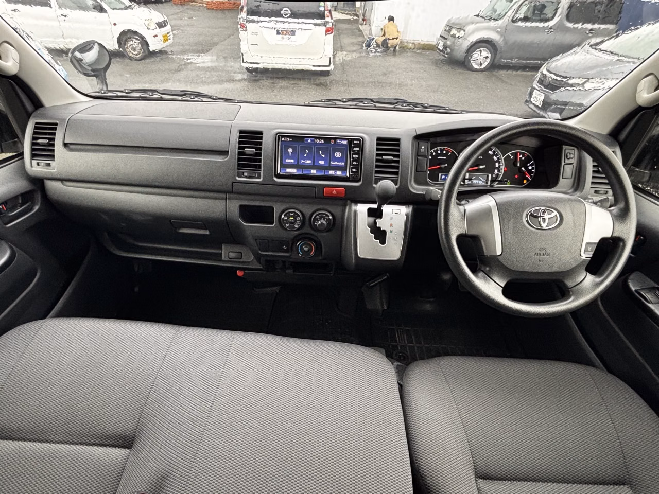 TOYOTA REGIUS ACE