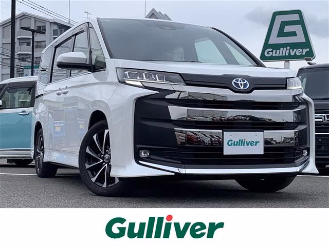 TOYOTA NOAH
