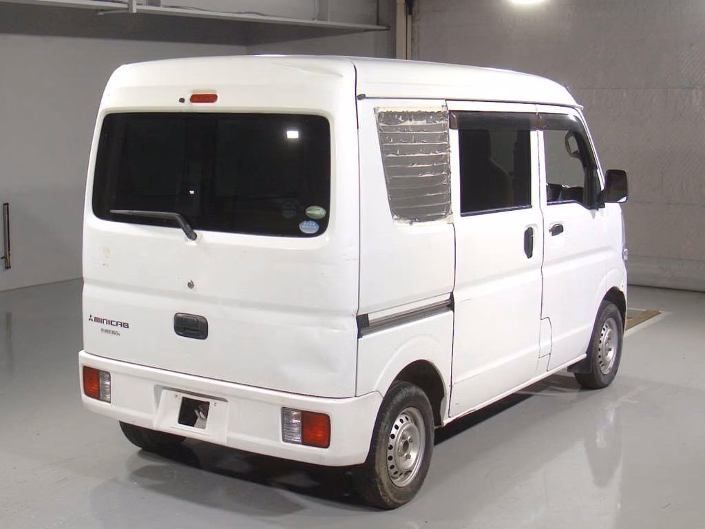 MITSUBISHI MINICAB