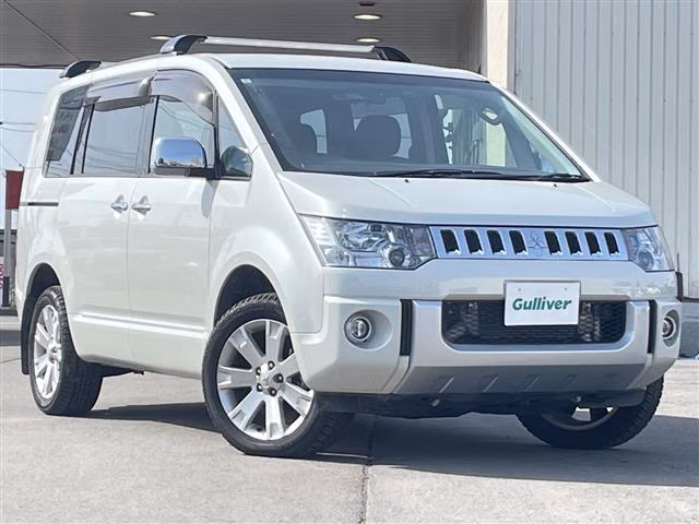 MITSUBISHI DELICA D:5