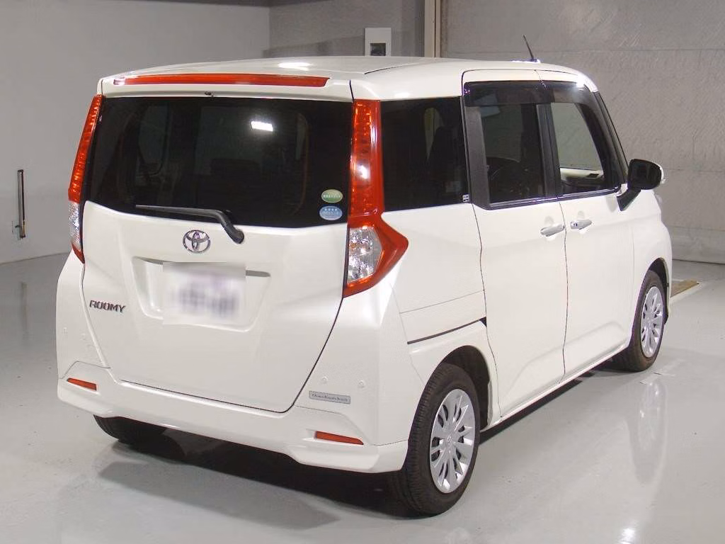 TOYOTA ROOMY