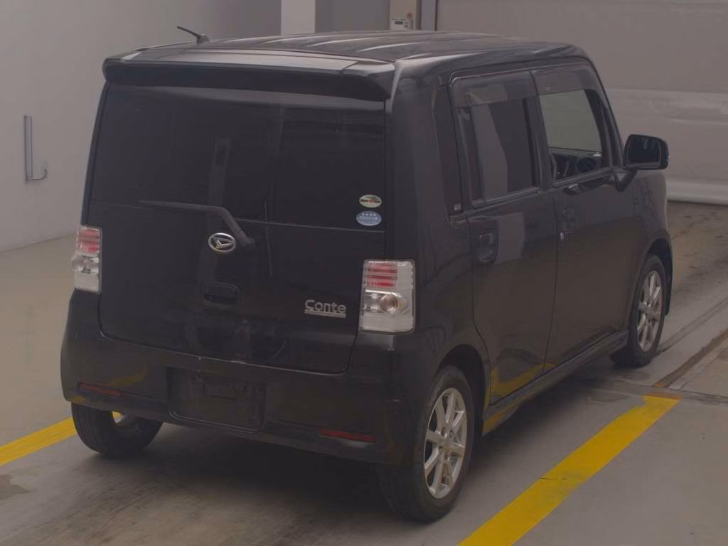 DAIHATSU MOVE CONTE
