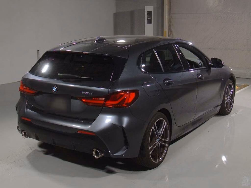 BMW 1-SERIES