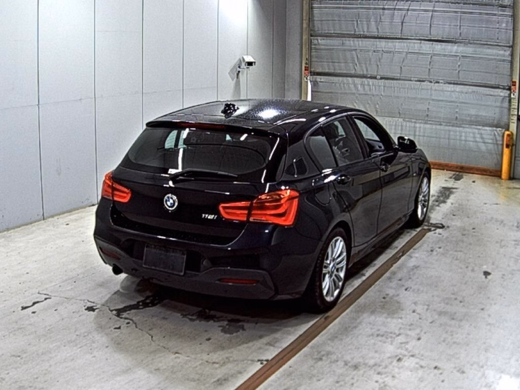BMW 1-SERIES