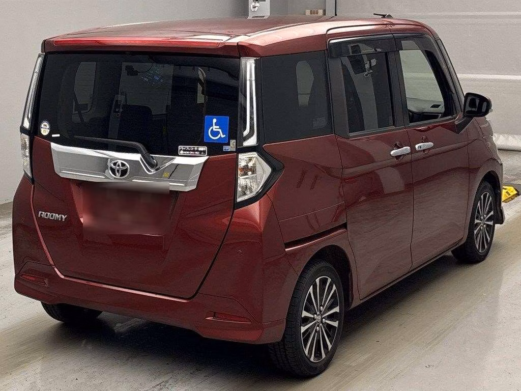 TOYOTA ROOMY
