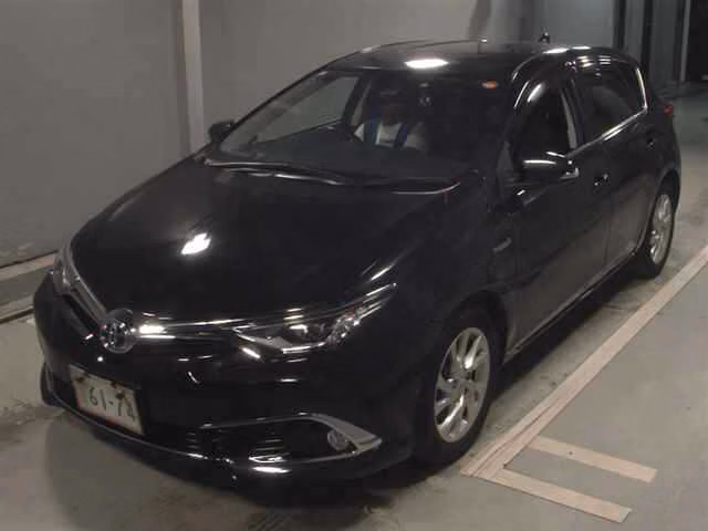 TOYOTA AURIS