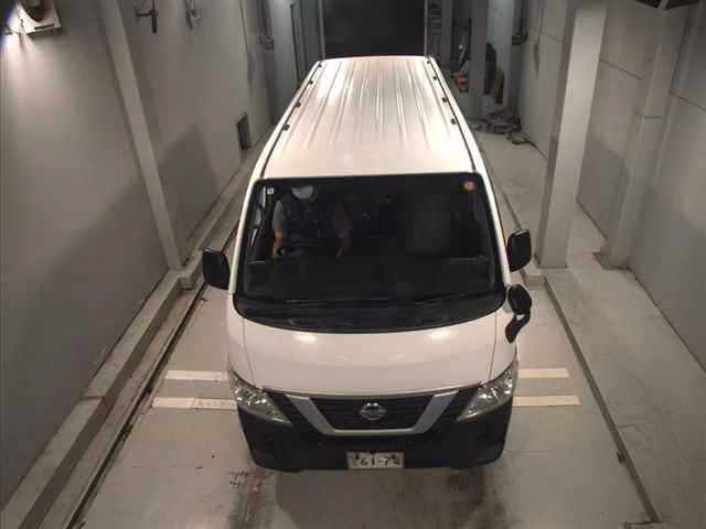 NISSAN NV350 CARAVAN