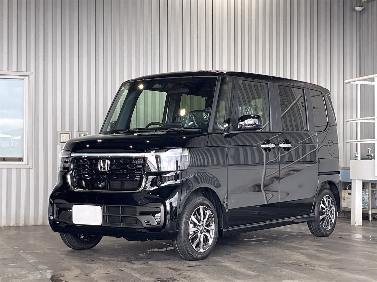 HONDA N-BOX