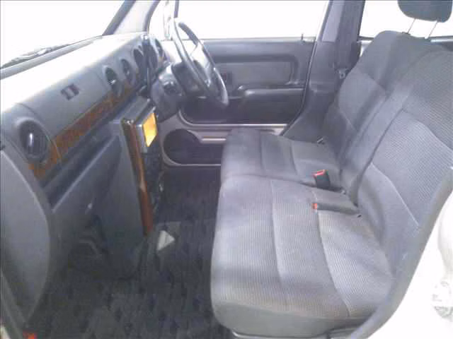 DAIHATSU NAKED