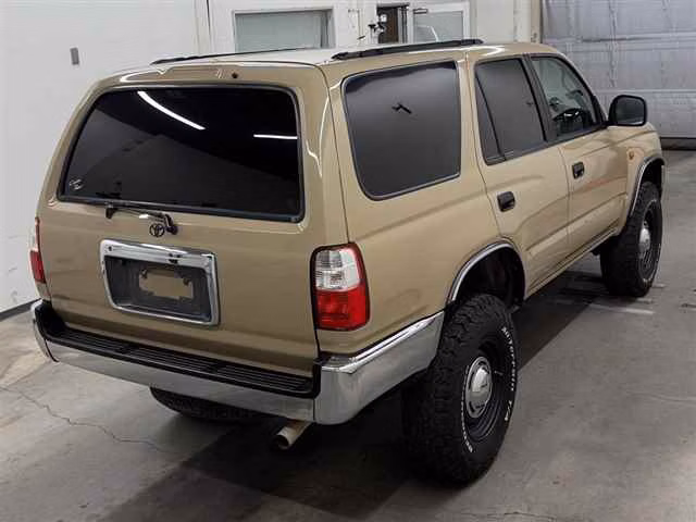 TOYOTA HILUX SURF