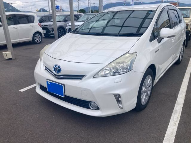 TOYOTA PRIUS ALPHA