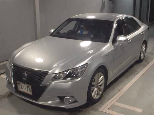 TOYOTA CROWN