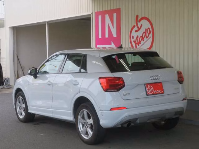AUDI Q2