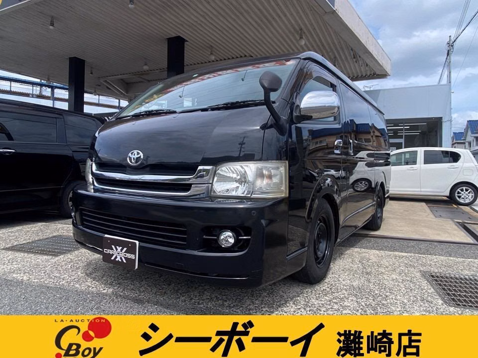 TOYOTA HIACE