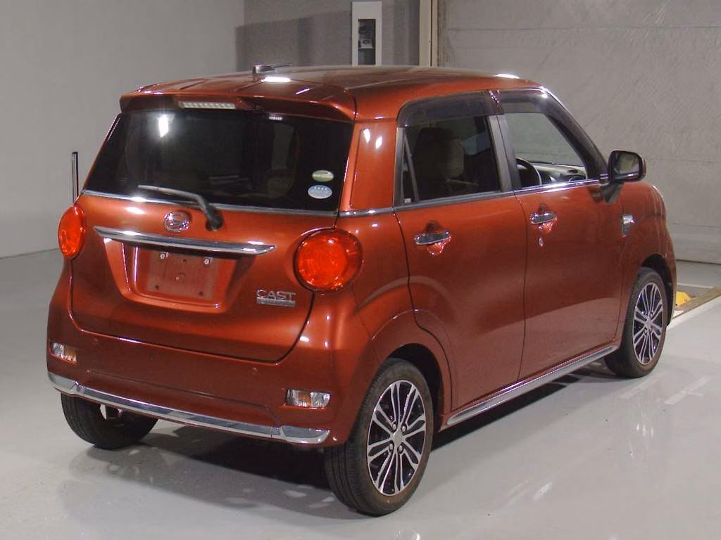 DAIHATSU CAST